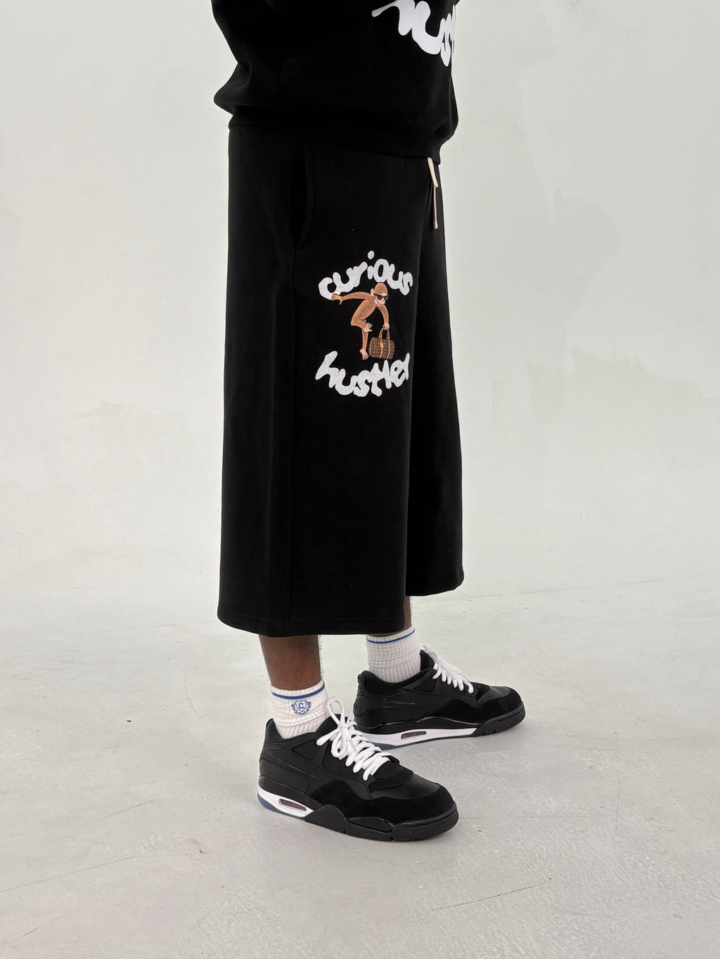 Curious Hustler 3/4 Sweatpants